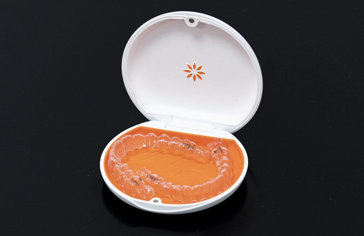 295A2097invisalign-quarta-odontoiatria-studio-dentistico-carmiano-lecce